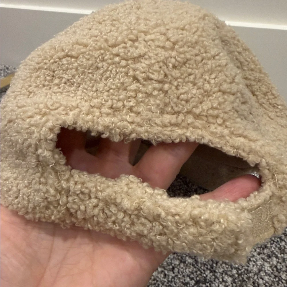 Zara Cozy Beige Neutral Teddy Fleece Sherpa Casual Cool Streetwear Cap Hat